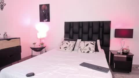 Snooky clintonn online show from 02/21/25, 08:18