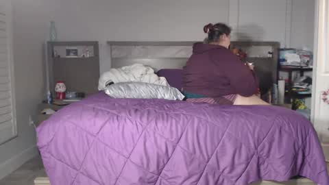 Snapshot of snoqueen954321 chatting on 01/21/25, 12:04 Snoqueen online show from 01/21/25, 12:04