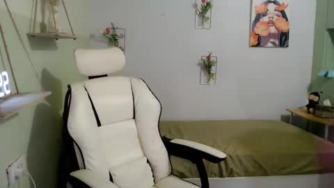 snow_2000 online show from 12/05/24, 07:16