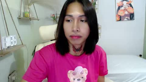 Snapshot of snow_2000 chatting on 02/13/26, 05:36 snow_2000 online show from 02/13/26, 05:36