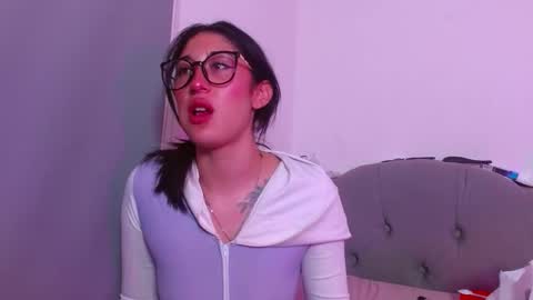 IG     OF red moonn online show from 10/12/25, 04:33