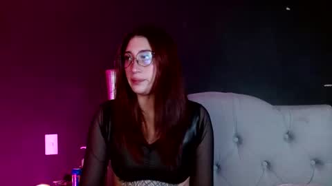 Snapshot of snow_baall chatting on 07/09/26, 03:54 IG OF red moonn online show from 07/09/26, 03:54