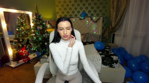 snow_whiteeex online show from 12/21/24, 11:02