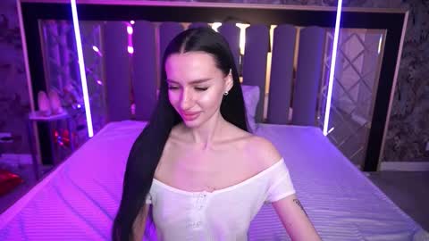 snow_whiteeex online show from 03/15/26, 06:41