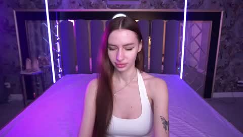 snow_whiteeex online show from 04/25/26, 05:43