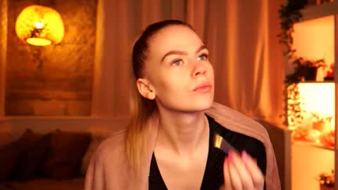 Hanna online show from 12/16/25, 09:25