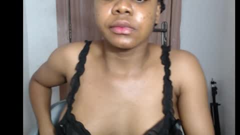 snowdrop5 online show from 10/26/25, 07:53