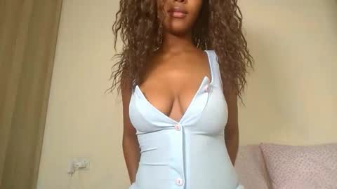 snowfox254 online show from 09/15/25, 07:36