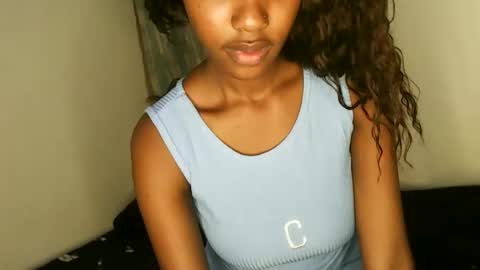 snowfox254 online show from 09/28/25, 04:34