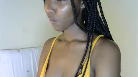 snowfox254 online show from 10/04/25, 07:12