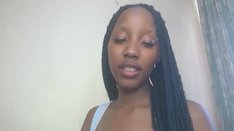 snowfox254 online show from 10/20/25, 03:40