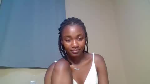 Snapshot of snowie_eyes chatting on 11/05/25, 09:48 Snowie eyes online show from 11/05/25, 09:48