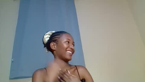 Snowie eyes online show from 11/21/25, 01:10