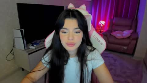 snowingwinter online show from 10/15/25, 07:36