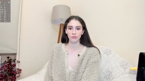 Snapshot of snowww_white chatting on 01/27/25, 11:33 Ann online show from 01/27/25, 11:33