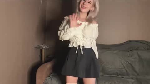 Snapshot of snowy_alice chatting on 10/10/25, 12:48 snowy_alice online show from 10/10/25, 12:48