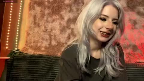 Snapshot of snowy_alice chatting on 05/03/26, 05:52 snowy_alice online show from 05/03/26, 05:52