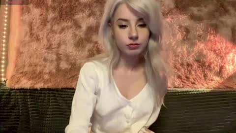 Snapshot of snowy_alice chatting on 05/10/26, 04:12 snowy_alice online show from 05/10/26, 04:12