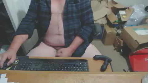 Snapshot of snwplwdrvr chatting on 12/06/24, 05:42 snwplwdrvr online show from 12/06/24, 05:42