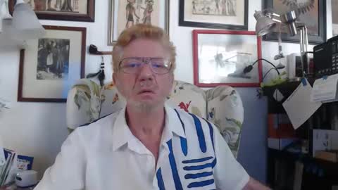 ImYourBitch online show from 10/26/25, 08:04