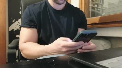 Snapshot of so_thick chatting on 01/08/25, 07:03 luca -   online show from 01/08/25, 07:03