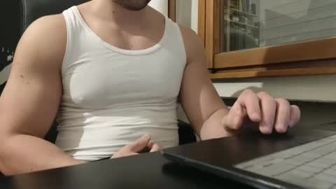 Snapshot of so_thick chatting on 01/14/25, 04:18 luca -   online show from 01/14/25, 04:18