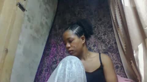 Snapshot of soamanaperina chatting on 10/17/25, 06:49 soamanaperina online show from 10/17/25, 06:49