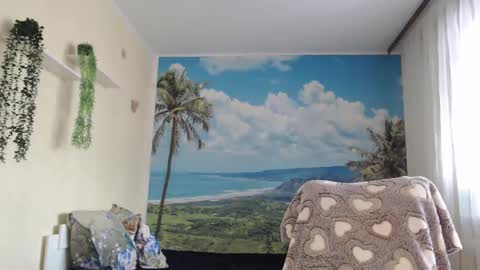 Snapshot of soaring_love chatting on 02/10/25, 07:36 Masha online show from 02/10/25, 07:36