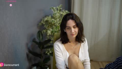 Yesenia online show from 12/27/24, 10:16