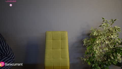 Yesenia online show from 02/06/25, 09:49