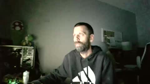 Snapshot of sockguy420 chatting on 12/20/25, 04:41 sockguy420 online show from 12/20/25, 04:41