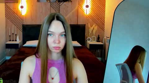 Snapshot of sofa_vleifo chatting on 03/24/26, 01:21 Sofa online show from 03/24/26, 01:21