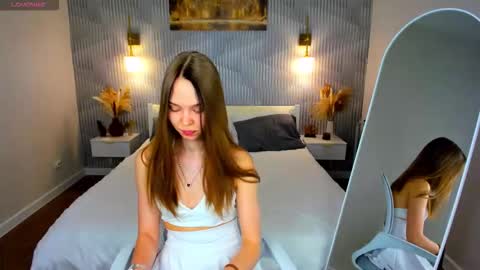 Snapshot of sofa_vleifo chatting on 03/27/26, 01:22 Sofa online show from 03/27/26, 01:22