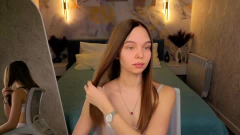 Snapshot of sofa_vleifo chatting on 04/02/26, 01:14 Sofa online show from 04/02/26, 01:14
