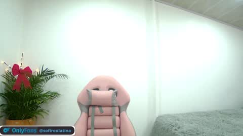 soffi_rousel_ online show from 12/08/24, 09:30