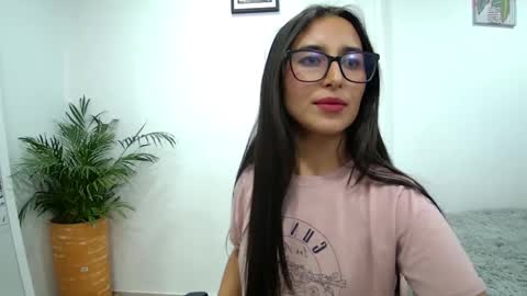 soffi_rousel_ online show from 02/18/25, 11:19