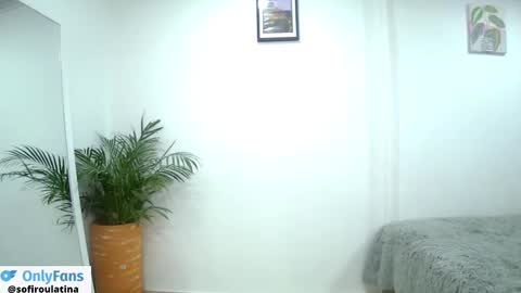 soffi_rousel_ online show from 02/23/25, 05:07