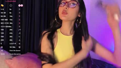 Danna online show from 10/25/25, 11:40