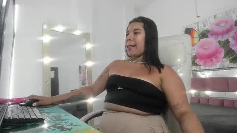 Snapshot of soffii_clarkk chatting on 11/22/25, 10:09 soffii_clarkk online show from 11/22/25, 10:09