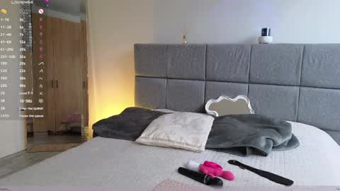 IG Soffimoon   I THANK YOU FOR LEAVING YOUR FOLLOW online show from 04/02/26, 08:28