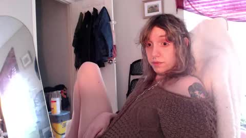 Lilytea online show from 11/08/25, 08:51