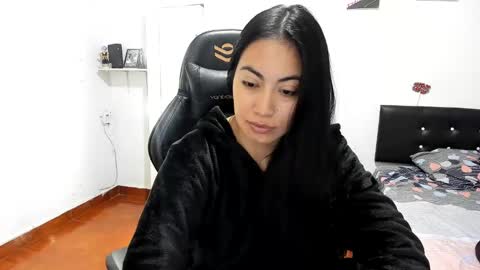 Snapshot of sofhya_jay9 chatting on 01/05/25, 07:07 Evainked online show from 01/05/25, 07:07