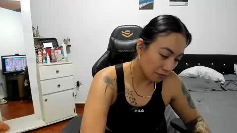 Snapshot of sofhya_jay9 chatting on 03/04/25, 02:06 Evainked online show from 03/04/25, 02:06