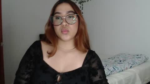 Snapshot of sofi4__ chatting on 07/23/26, 01:19 sofi online show from 07/23/26, 01:19