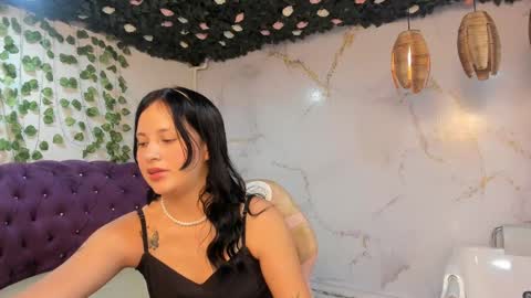 Snapshot of sofi__18_ chatting on 09/15/25, 10:48 SOFI online show from 09/15/25, 10:48