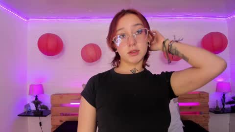 Snapshot of sofi_bakerrr chatting on 12/09/24, 11:36 Sofia online show from 12/09/24, 11:36