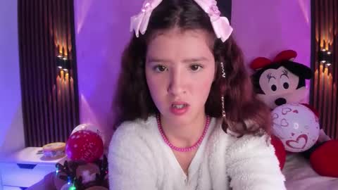 sofi_cuttie online show from 11/16/25, 02:50