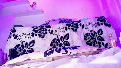 Sofia online show from 02/04/25, 06:04