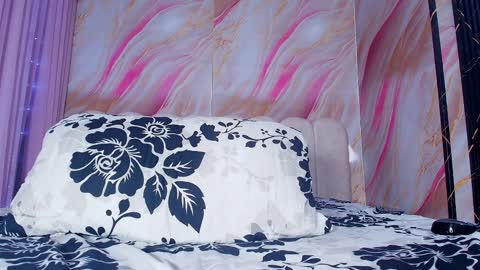 Sofia online show from 04/01/26, 03:07