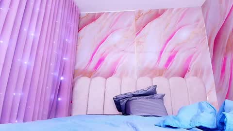 Snapshot of sofi_decker chatting on 05/16/26, 10:36 Sofia online show from 05/16/26, 10:36